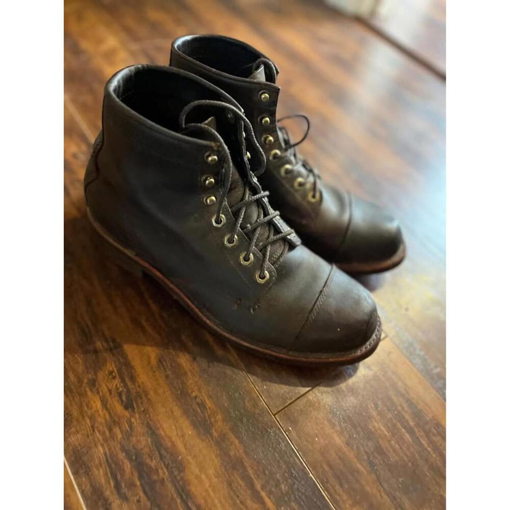 LL Bean Bucksport Boots with Toe Cap- like new - men 10 10